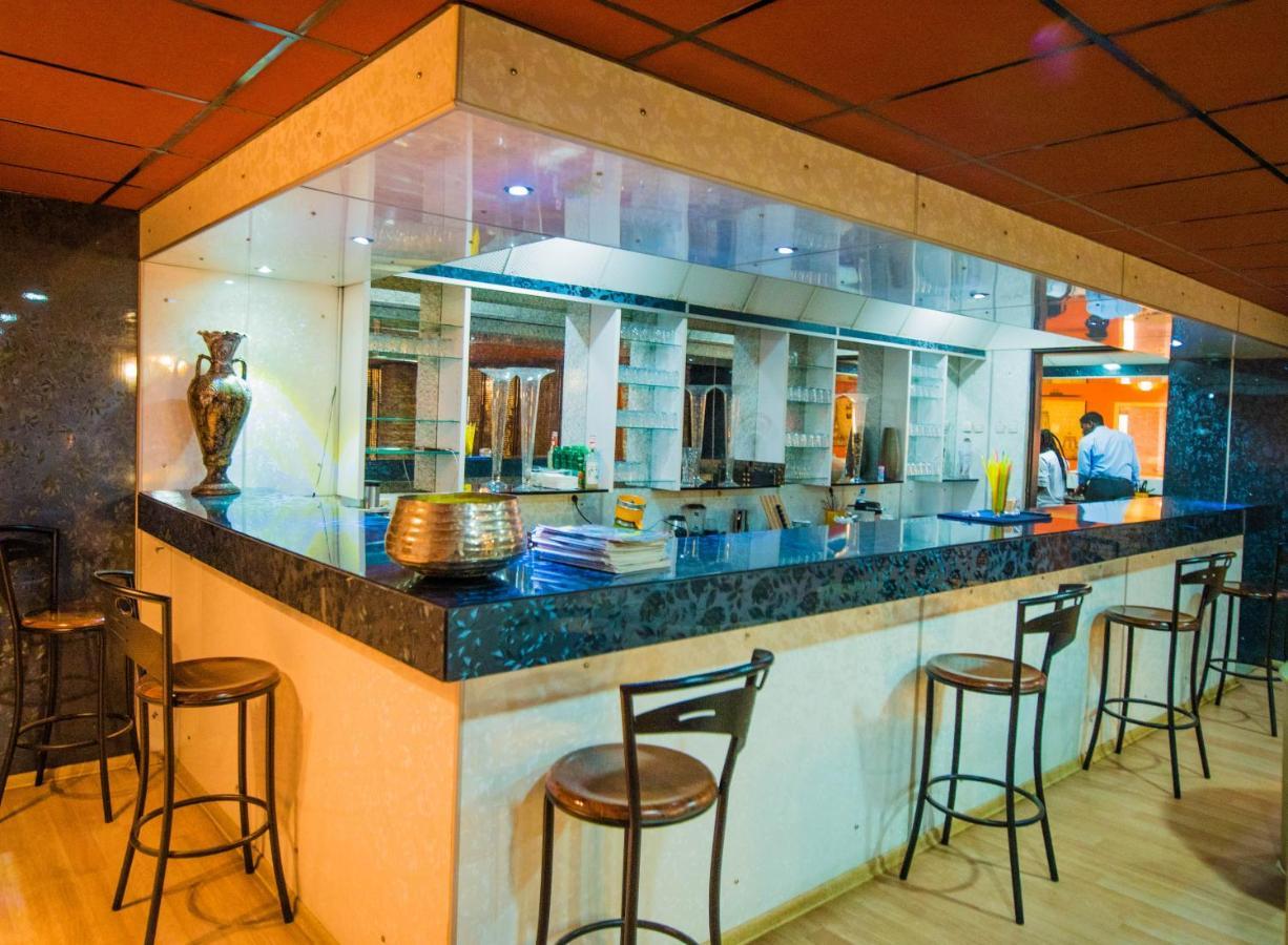 Hotel Monotel Dar El Barka Нуакшот Экстерьер фото